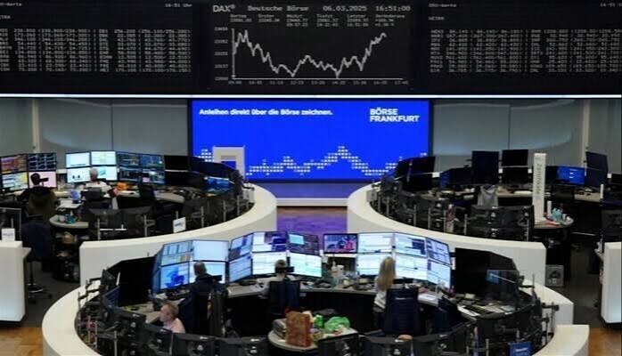 "رويترز": أسهم أوروبا تهبط مع صعود النفط وعوائد السندات