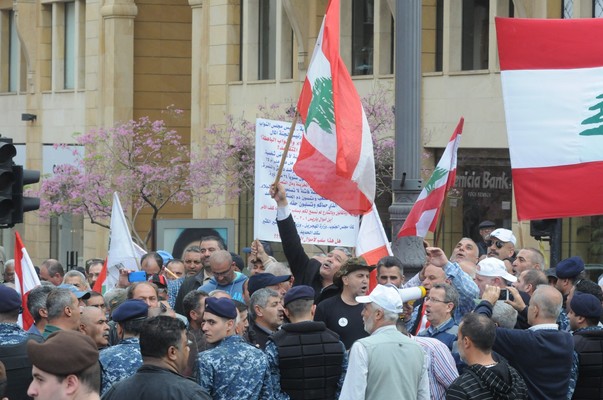 &quot;الوطني الحر&quot; لم يدعُ للتظاهر ومصادر قيادية في &quot;أمل&quot; تردّ على &quot;الشائعات&quot; 