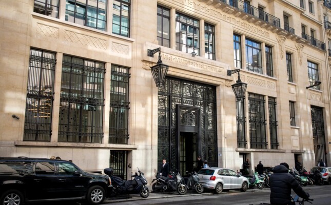 السلطات الفرنسية وجهت اتهامات لـ4 أشخاص عقب محاولة الهجوم على "بنك أوف أميركا" بباريس