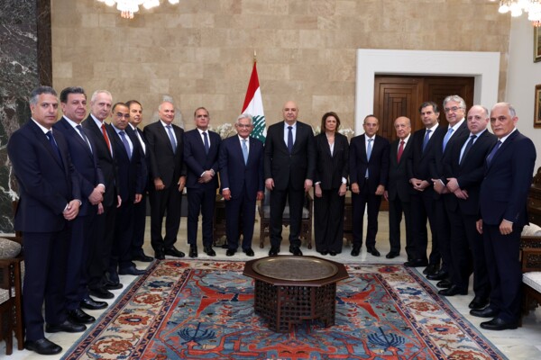 صفير من بعبدا: أكدنا وقوفنا الكامل إلى جانب الرئيس عون في هذه المرحلة الدقيقة