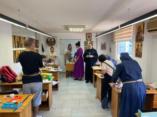 يوم توعوي في المعهد الفني الأنطوني بالتعاون مع جمعية بربارة نصار بمناسبة شهر التوعية بسرطان الثدي