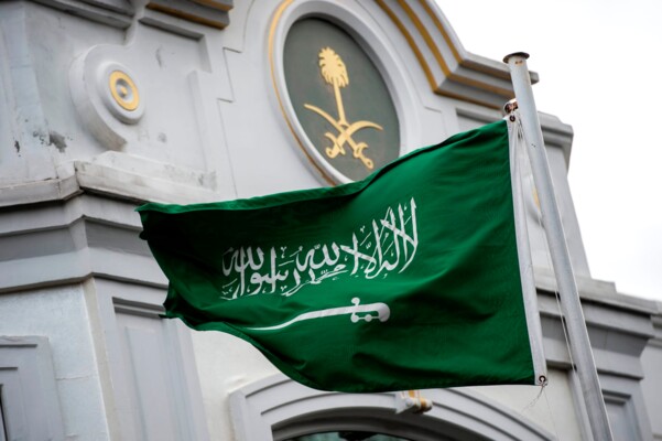 "الجديد": يزيد بن فرحان أكد ان الدم الشيعي هو متل الدم السعودي والسعودية لا يمكن ان تدفع باتجاه تصادم لبناني
