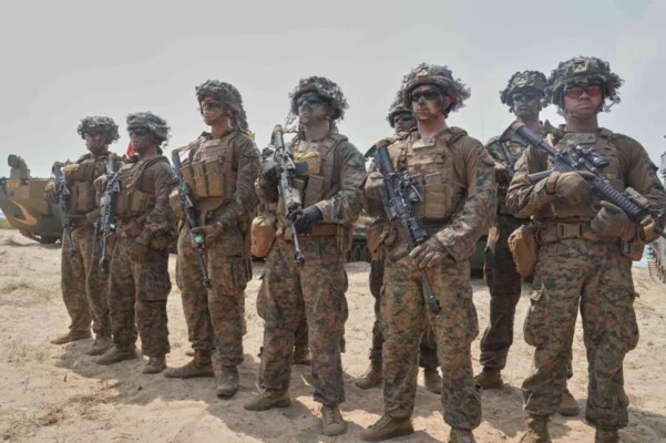 نيويورك تايمز: وصول المئات من أفراد قوات العمليات الخاصة الأميركية إلى الشرق الأوسط