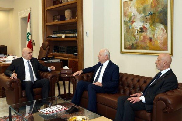 الرئيس عون استقبل رئيس مجلس القضاء الاعلى ووفد عائلتي ضحايا الاعتداء الإسرائيلي في عين سعادة