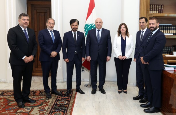 عون: سباق السيارات جسر تواصل بين لبنان والعالم والرياضة تنعش السياحة والاستثمار