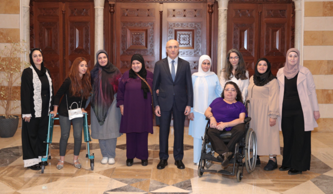 وزير الداخلية عرض مع خواجة والبعريني شؤونا إنمائية والتقى رئيس بلدية كفرشيما واطلع من اللقيس على واقع النساء المعوقات