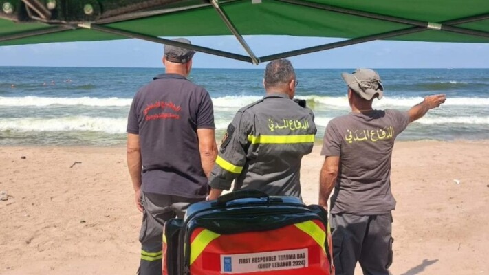انتشار عناصر الدفاع المدني على طول الشاطئ اللبناني ضمن إجراءات وقائية لضمان السلامة