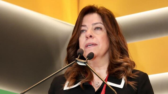 قرار لبايراقداريان باستئناف الأنشطة الرياضية والإدارية المرتبطة بالاتحادات والجمعيات الخاضعة للوزارة