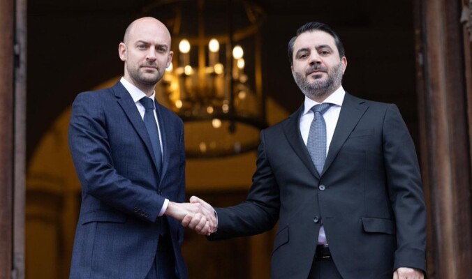 الشيباني وبارو بحثا بآخر التطورات وسبل تعزيز العلاقات الثنائية وتطوير التعاون