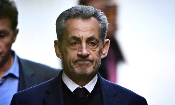 محاكمة سجينَين في فرنسا بتهمة تهديد ساركوزي بالقتل والتواطؤ ضده