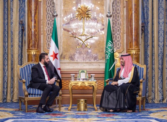 ولي العهد السعودي يبحث هاتفيا مع الرئيس السوري تطورات الأوضاع الإقليمية ومساعي خفض التصعيد بالمنطقة