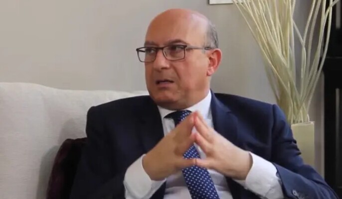 أول جراحة ترميمية مجهرية للسلاميات القريبة على مستوى لبنان والمشرق العربي اجراها فريق من الجراحين في المركز الطبي في الجامعة الأميركية