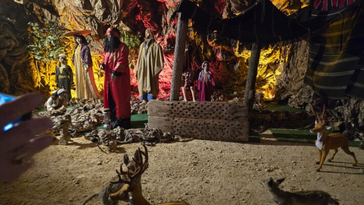 افتتاح مغارة ميلادية على مساحة 2200 متر مربع في مجدلون بالبقاع بحضور فعاليات رسمية ودينية