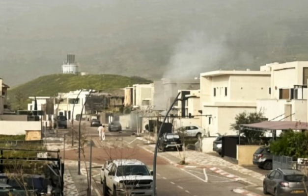 الإذاعة الإسرائيلية: إصابة مبنى في كريات شمونة بسبب صاروخ أُطلق من لبنان دون تفعيل صفارات الإنذار