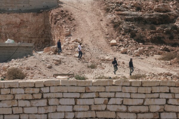عشرات المستوطنين الإسرائيليين هاجموا بلدة قُصرة بالضفة الغربية