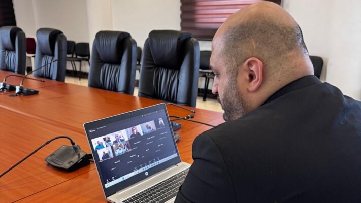 وزير الصحة تابع احتياجات مستشفيات الخطوط الأمامية وحيا صمود العاملين فيها وتضحياتهم