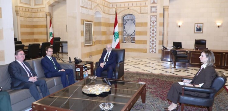 وزير الدولة البريطاني لشؤون الشرق الأوسط أكد لسلام وقوف بلاده إلى جانب لبنان ودعمها للقرارات التي اتخذتها الحكومة