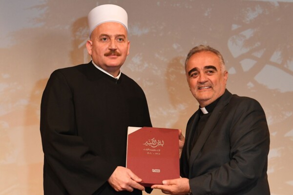 جامعة سيدة اللويزة نظمت ندوة بعنوان الكيانية اللبنانية: مسيرة نحو تحقيق الانتماء بالتعاون مع الرابطة المارونية