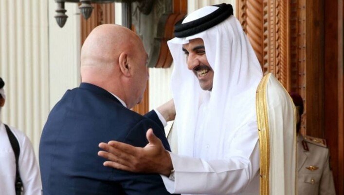 الرئيس عون تلقى اتصالاً من أمير قطر الذي أعرب عن استعداد قطر للمساعدة في شمول لبنان باتفاق وقف اطلاق النار