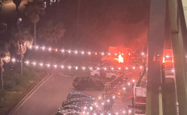 استشهاد 8 مواطنين وإصابة 22 بجروح جرّاء غارة إسرائيلية على صيدا ليلًا