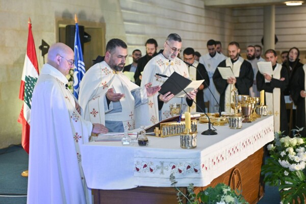 الأب غييرمي في ضيافة جامعة الروح القدس- الكسليك: نؤكد على ضرورة المحبة والحوار