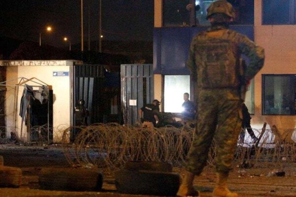 أربعة قتلى وعشرات الجرحى بأعمال عنف داخل سجن في الإكوادور