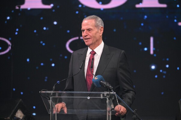 المطران عودة خلال عشاء جمعية القديس بورفيريوس: لم تننشأ لتكون رقما على لائحة الجمعيات بل شمعة مضاءة في عالم مظلم