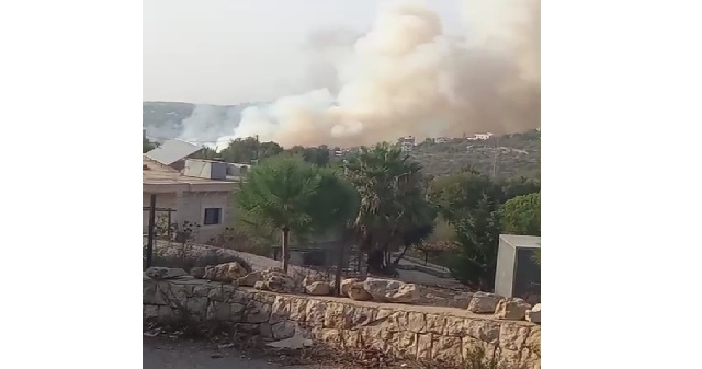 حريق كبير في احراج بلدة المطلة في الشوف والاهالي يناشدون المساعدة