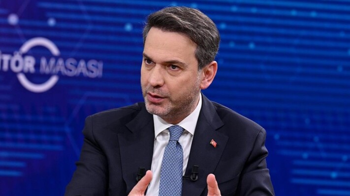 وزير الطاقة التركي: لا قيود على طلب الوقود أو مشاكل في الإمدادات بخصوص تركيا