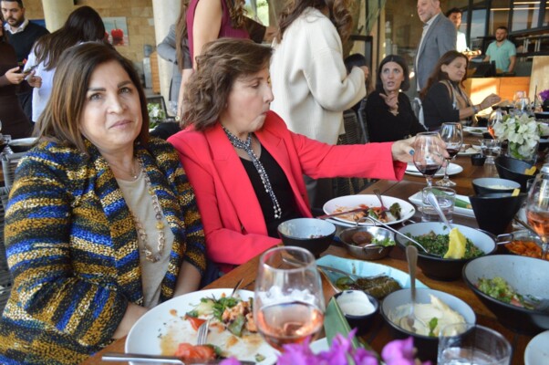 افتتاح القرية الميلادية في Serenata بمشاركة إعلامية بدعوة من الوزيرة السابقة زينة عكر