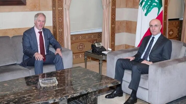 وزير الداخلية بحث مع السفير البلجيكي في تعزيز التعاون الأمني ودعم الأجهزة الأمنية