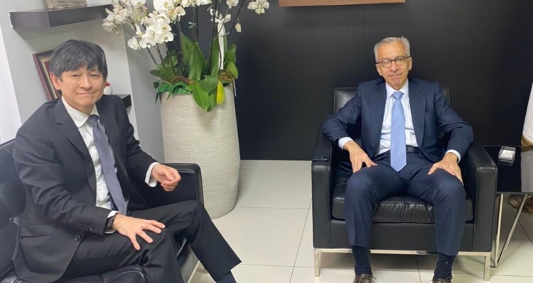 وزير الاقتصاد بحث مع سفير اليابان بسبل تعزيز التعاون والاستفادة من التسهيلات الجمركية
