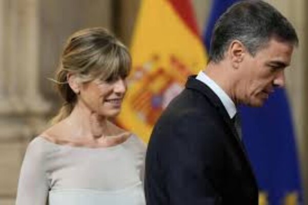 أ ف ب: اتهام زوجة رئيس الوزراء الإسباني بالفساد