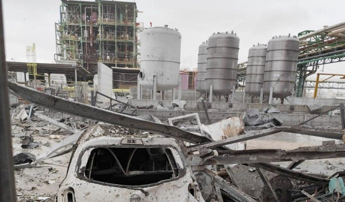 سلطة الإنقاذ الإسرائيلية: نتعامل مع تسرب مواد خطيرة قرب بئر السبع وإخلاء مصانع والعمل على احتواء التسريب