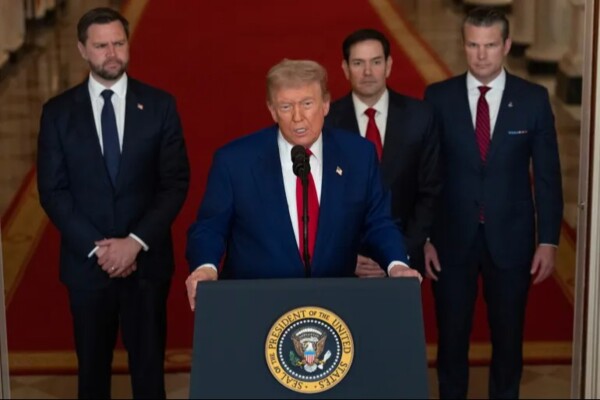 بوليتيكو: إدارة ترامب تبحث سيناريو ارتفاع أسعار النفط إلى 150 دولارا للبرميل مع تصاعد تداعيات الحرب