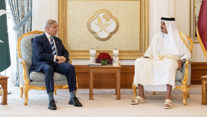أمير قطر ورئيس وزراء باكستان: لضرورة مواصلة المساعي لخفض التوتر وتسوية الخلافات سلميًا