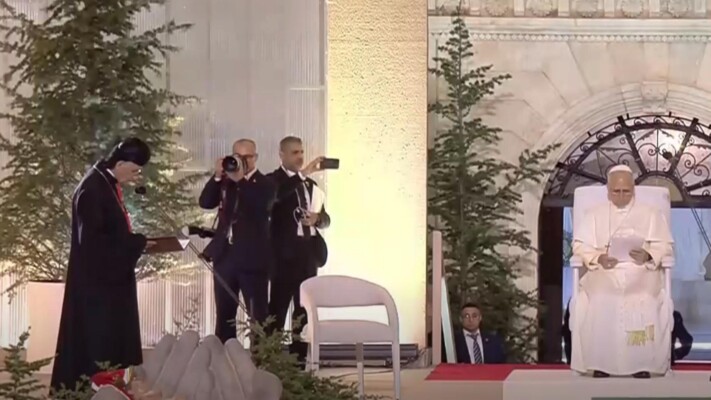 الراعي رحب بالبابا في بكركي: كلامكم سيكون بالنسبة لنا نوراً وتصويباً للمسار