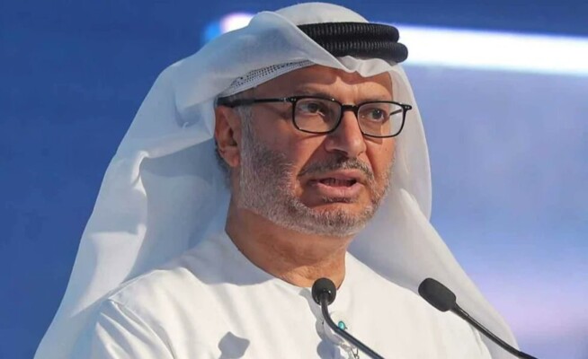 قرقاش: النظام الإيراني غادر لا يُؤتمن واعتدى على جيرانه رغم حرصهم على تجنب الحرب