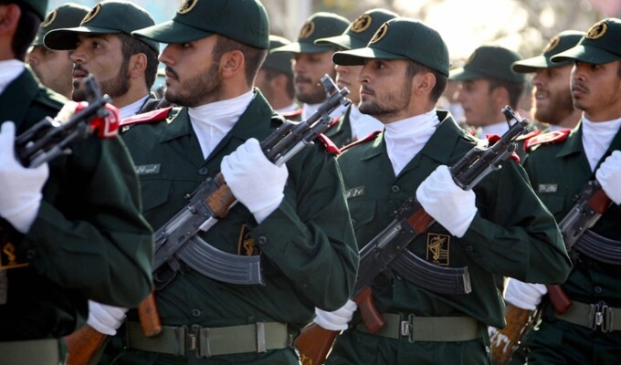 الحرس الثوري الإيراني: استهدفنا مقار القوات الأمريكية في قواعد الشيخ عيسى وعلي السالم والجفير والأزرق