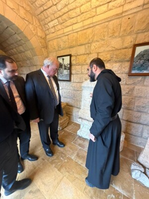 الحاج زار دير مار يوحنا القلعة في بيت مري: لبنان مقبل على أيام خير وبركة في المستقبل القريب