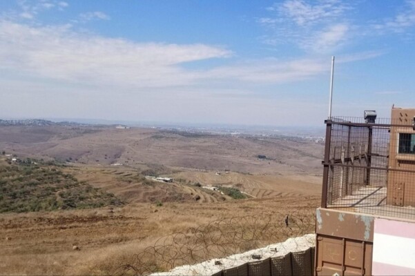 "النشرة": آلية عسكرية تابعة للأمن العام في بلدة القاع تعرضت لإصابة برصاص مصدره الأراضي السورية
