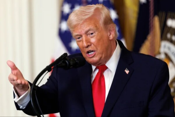 ترامب لشبكة إم إس ناو: لو انسحبنا الآن ستحتاج إيران إلى 10 سنوات لإعادة البناء وأعتقد أن هذا وضع مقبول