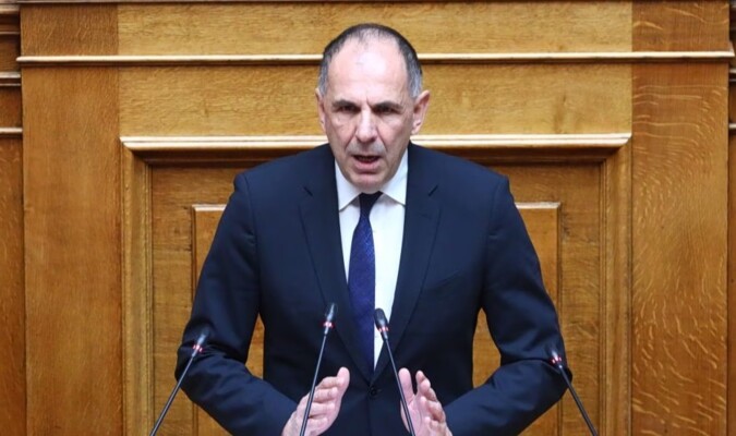 وزير الخارجية اليونانية: لم نكن على علم بعدد الموجودين على متن سفن "أسطول الصمود"