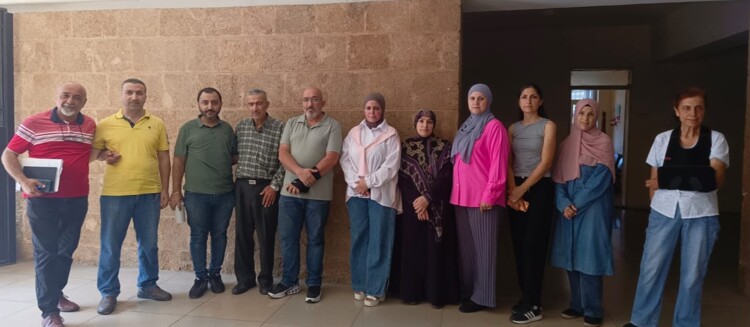 وقفة تضامنية لموظفين في سراي صيدا مع زملائهم في النبطية بعد تضرر مراكز عملهم