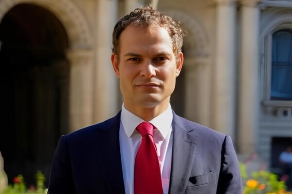 مسؤول بريطاني: الطيارون البريطانيون نفّذوا 650 ساعة من الدعم الجوي ضمن عمليات دفاعية في الشرق الأوسط