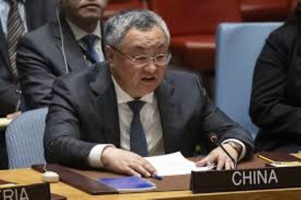 سفير الصين لدى الأمم المتحدة: ينبغي إعادة النظر في قرار سحب اليونيفيل من لبنان