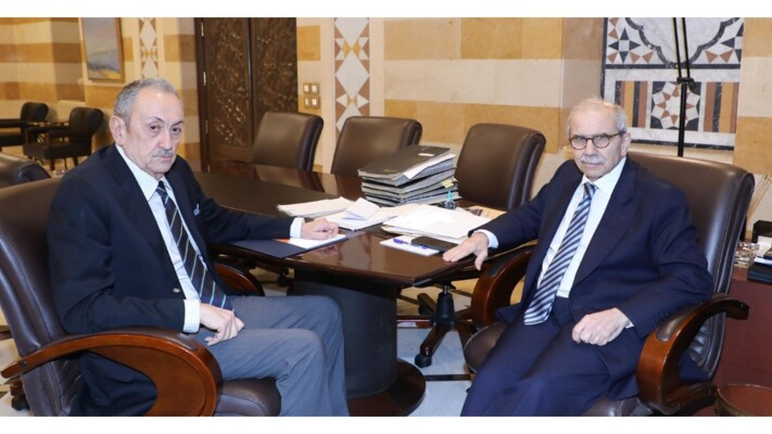 رئيس الحكومة عرض مع كرم الخطوات التحضيرية للجولتين المقبلتين من المفاوضات مع اسرائيل