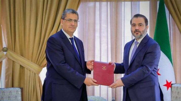 سانا: الشيباني استقبل السفير اللبناني الذي قدّم نسخة عن أوراق اعتماده تمهيداً لمباشرة مهامه