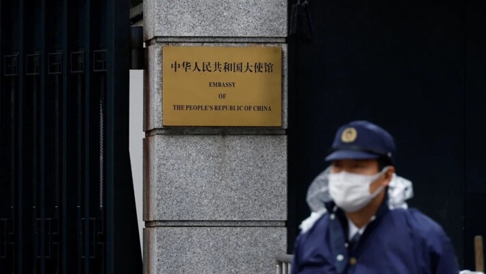 اعتقال ضابط بالجيش الياباني بعد اقتحامه سفارة الصين في طوكيو