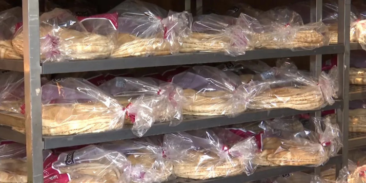 ارتفاع سعر ربطة الخبز الأبيض إلى 70 ألف ليرة في الأفران و85 ألفًا في المحلات التجارية